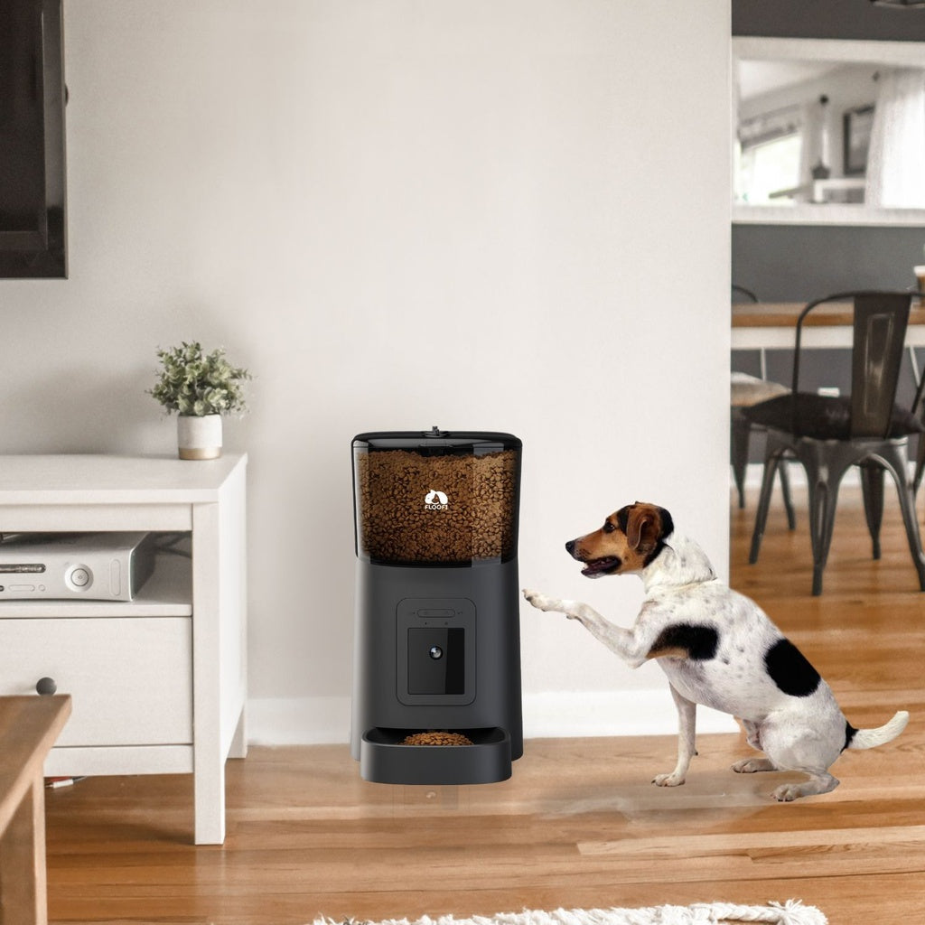 Floofi Smart Pet Feeder with Camera in Black and White Colour